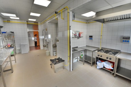 Megújult a Csemete Bölcsőde főzőkonyhája - ablakcserével folytatódik a felújítás